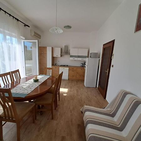 Apartments Berny Sveti Vid-Miholjice Luaran gambar